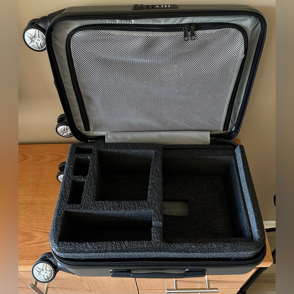 eBags Gray EXO 2 Hardside 24-Inch Spinner Carry-On Mobile Office Padded Luggage - Picture 3 of 11